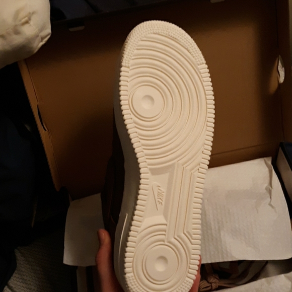 Nike Air Force 1 Low Carhartt WIP ale brown 10.5 - Picture 3 of 4